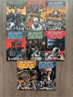 The Walking Dead Comics Graphic Novels Vol 19 - 26 (8)